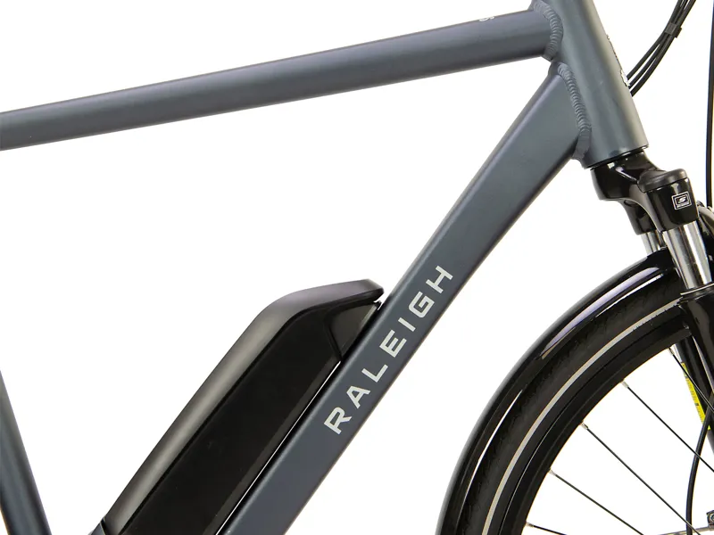 Raleigh Motus Crossbar Bosch Electric Bike -5