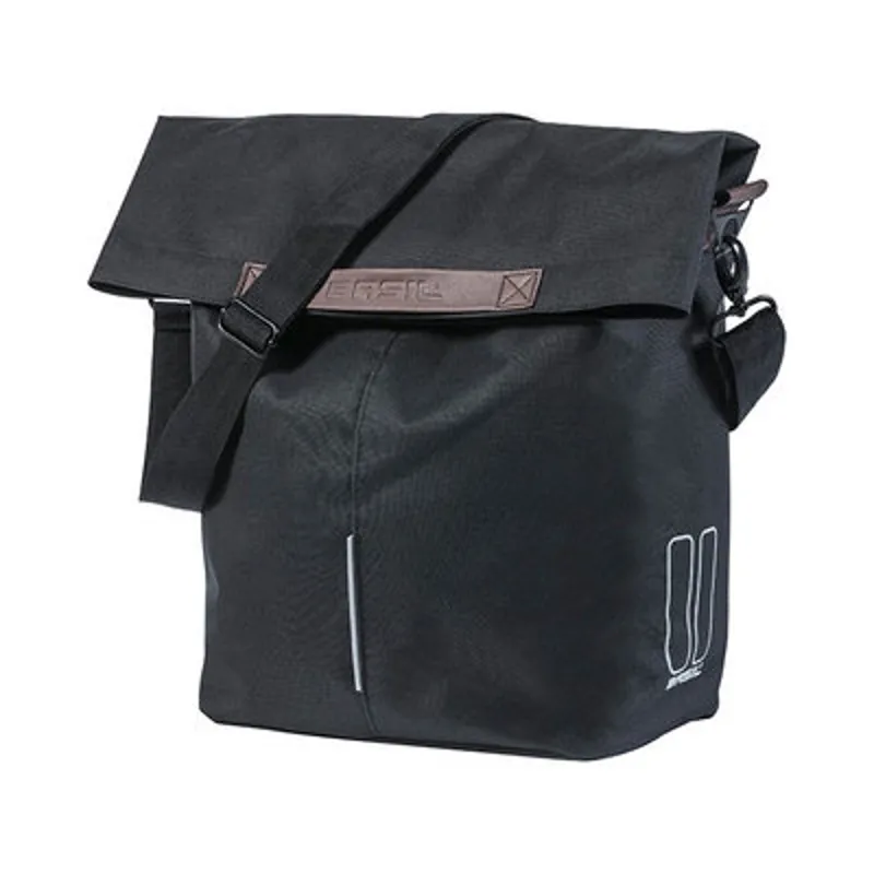 Basil City Shopper 16-litre Bicycle Bag in Black