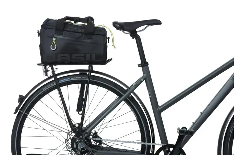 Basil Miles Trunkbag Black 7l 2-5