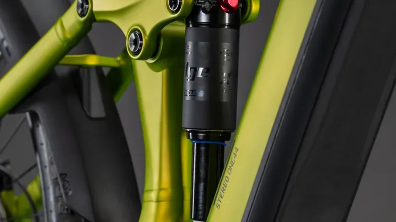 STEREO HYBRID ONE44 PRO 800 lizardnblack Large-4